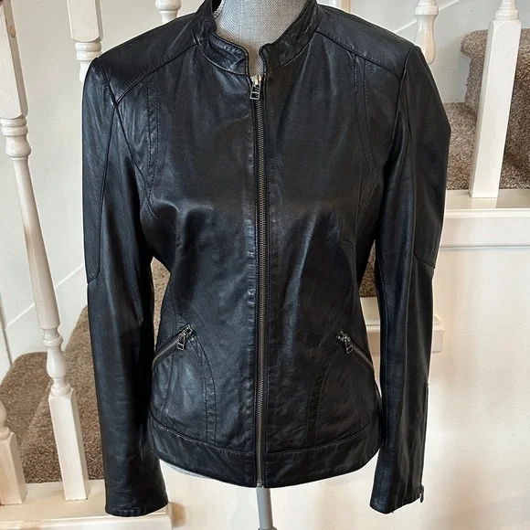 Danier leather jacket - Picture 3 of 11